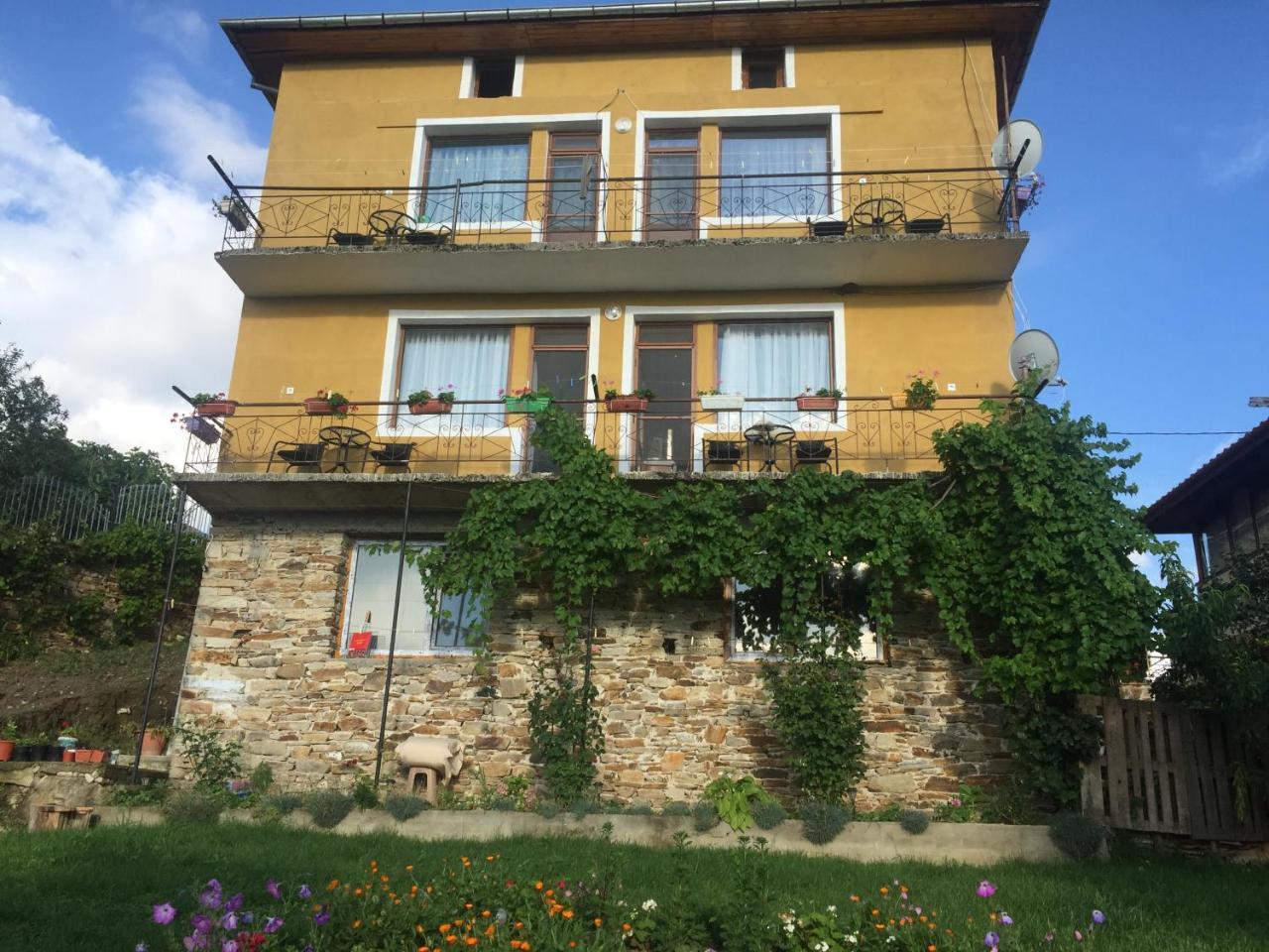 Guest House Agush Kribul 외부 사진