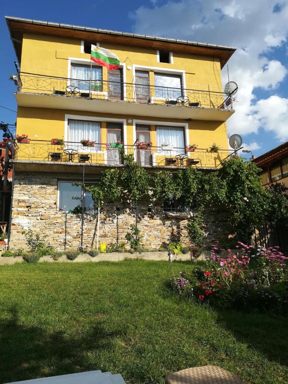 Guest House Agush Kribul 외부 사진